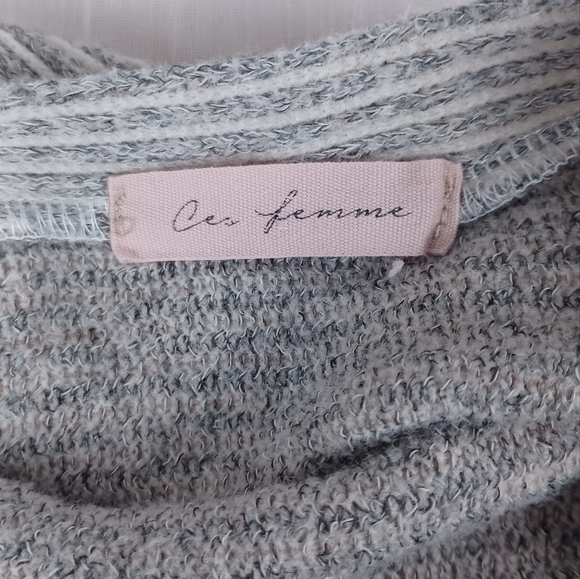 Women's Gray and Red Patterned Sweater - Picture 5 of 12